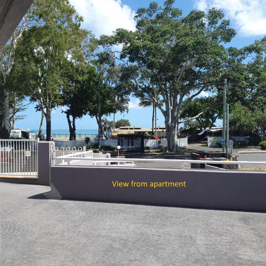 Villa Venezia Apt 3 - Spacious Hervey Bay Beachfront Apartment エクステリア 写真