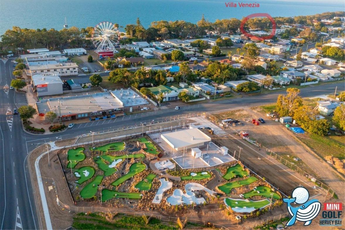 Villa Venezia Apt 3 - Spacious Hervey Bay Beachfront Apartment エクステリア 写真